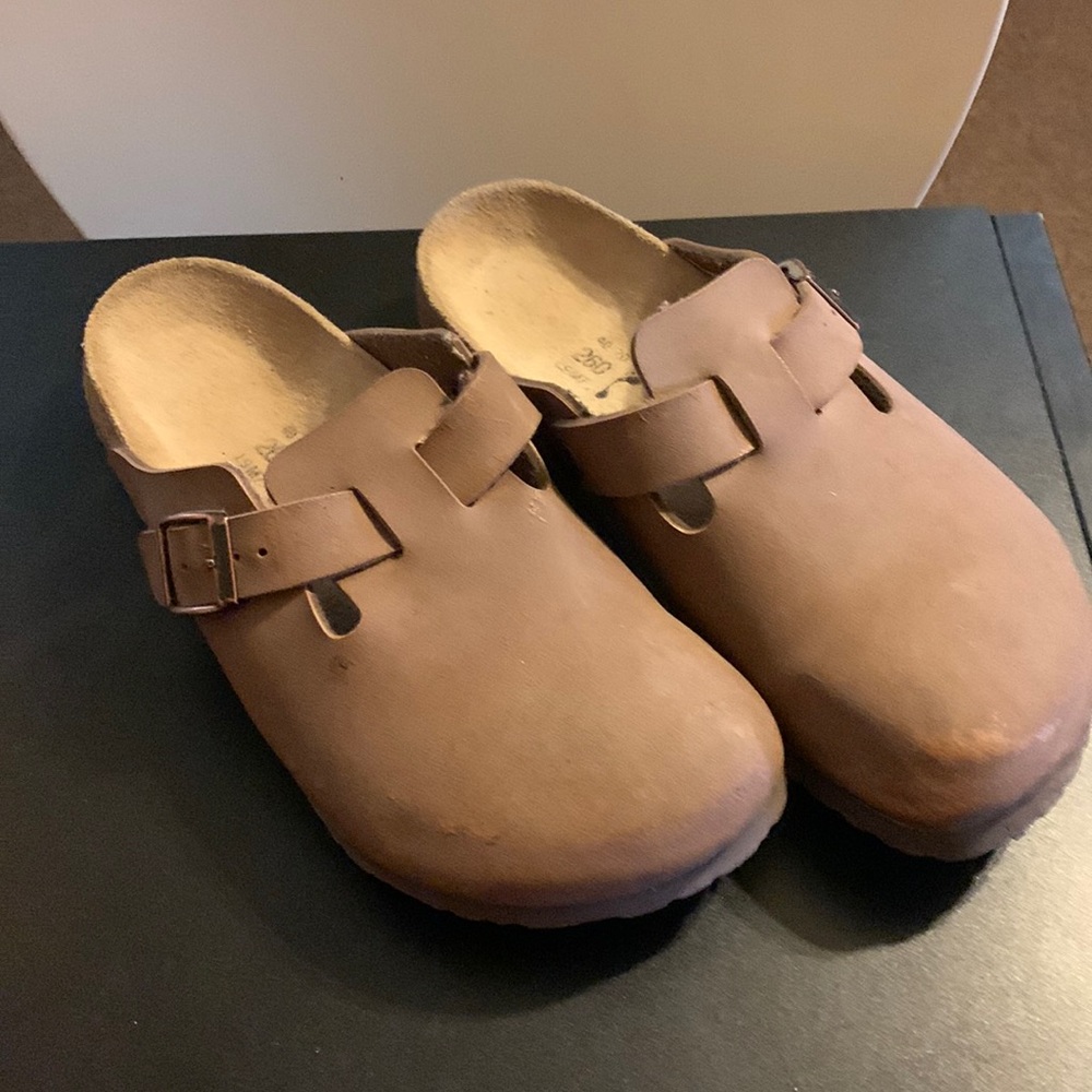 Birkenstock womens clogs Birki’s size 9 (40)